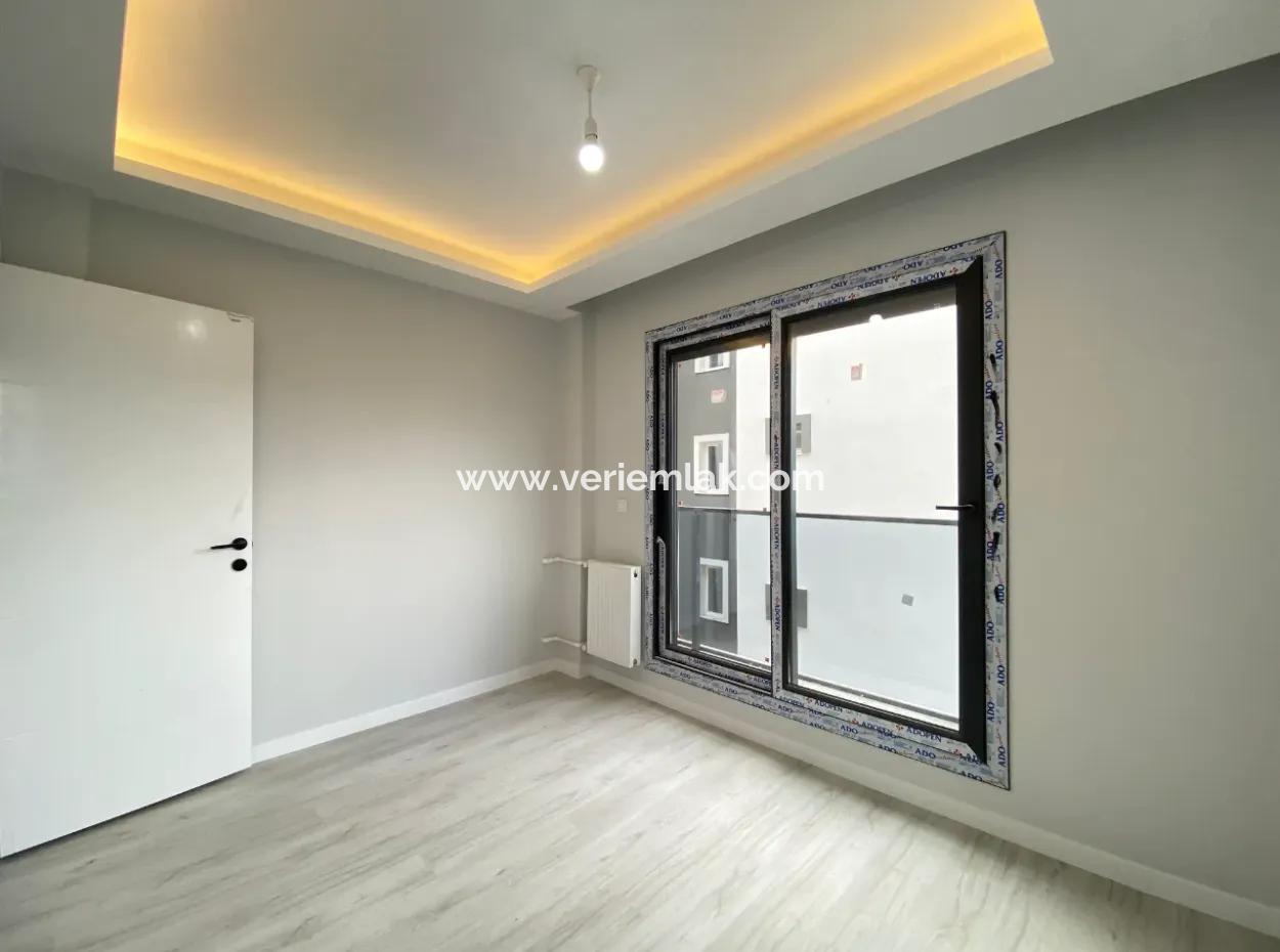 Spacious And Comfortable Apartment In Seferihisar Çolakibrahimbey Neighborhood