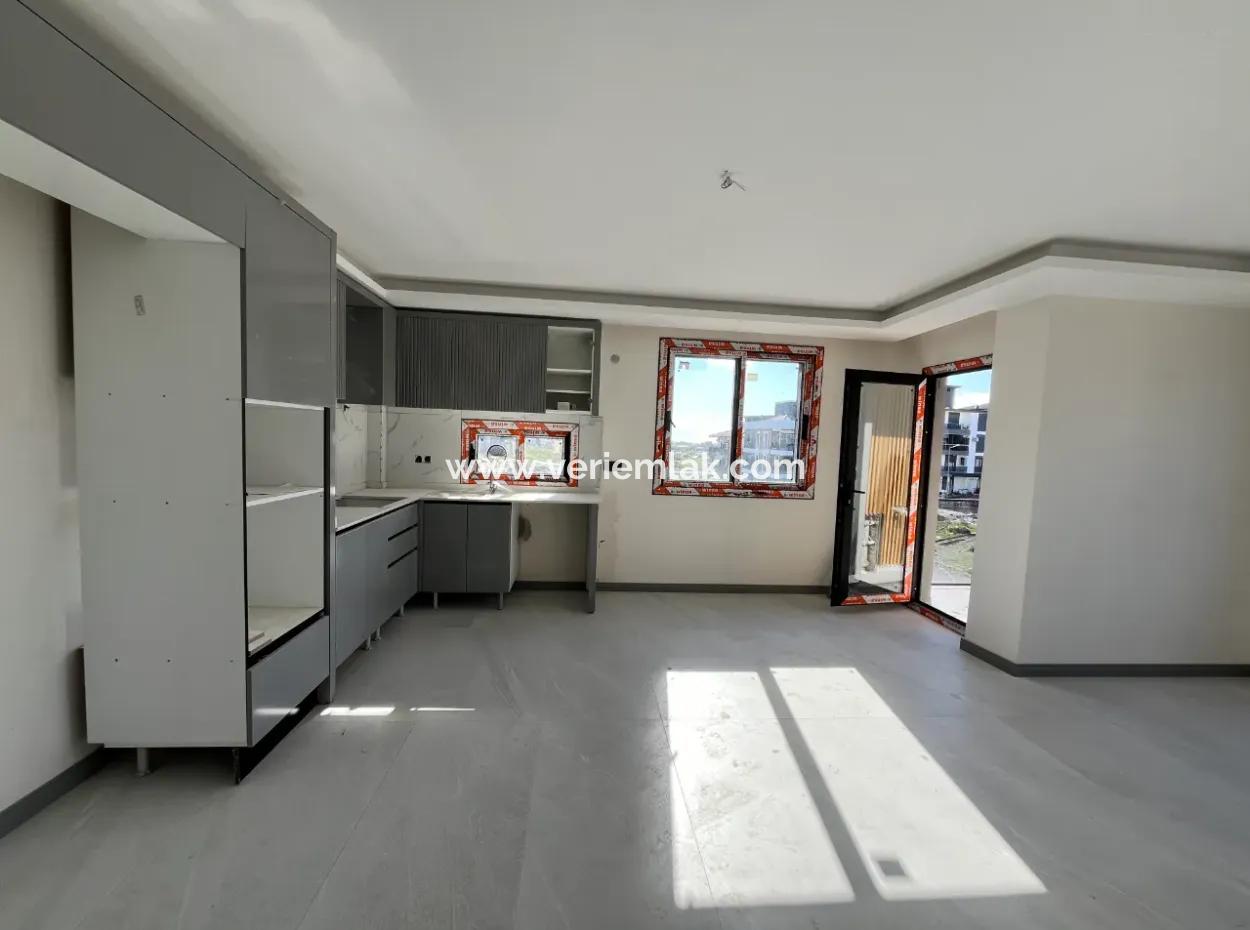 Luxury And Modern 1 1 Apartments In Seferihisar Çolakibrahimbey Neighborhood