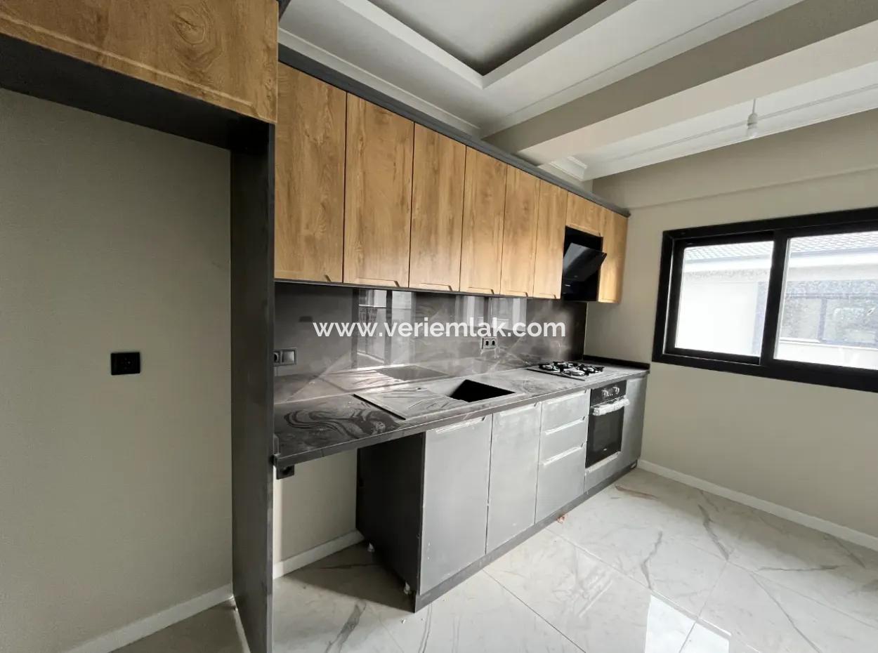3 1 Mezzanine Spacious Apartment In Seferihisar Camikebir Neighborhood With Garden, Pool And Security!