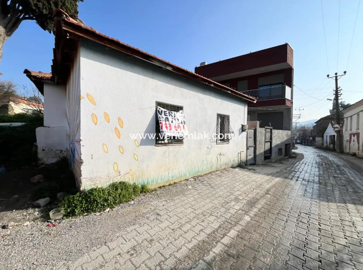 Peaceful Village House In Seferihisar Ulamış – A Life Intertwined With Nature