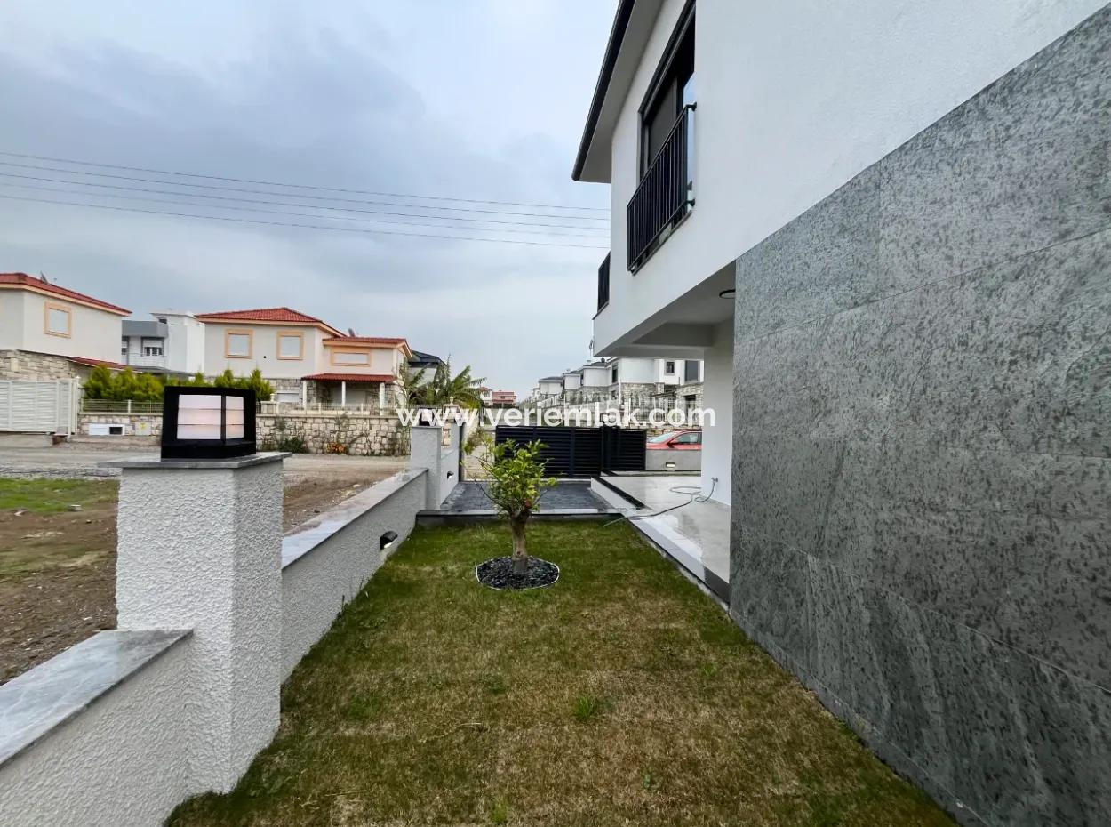Detached, Pool, Comfortable Life In Seferihisar Hidirlik