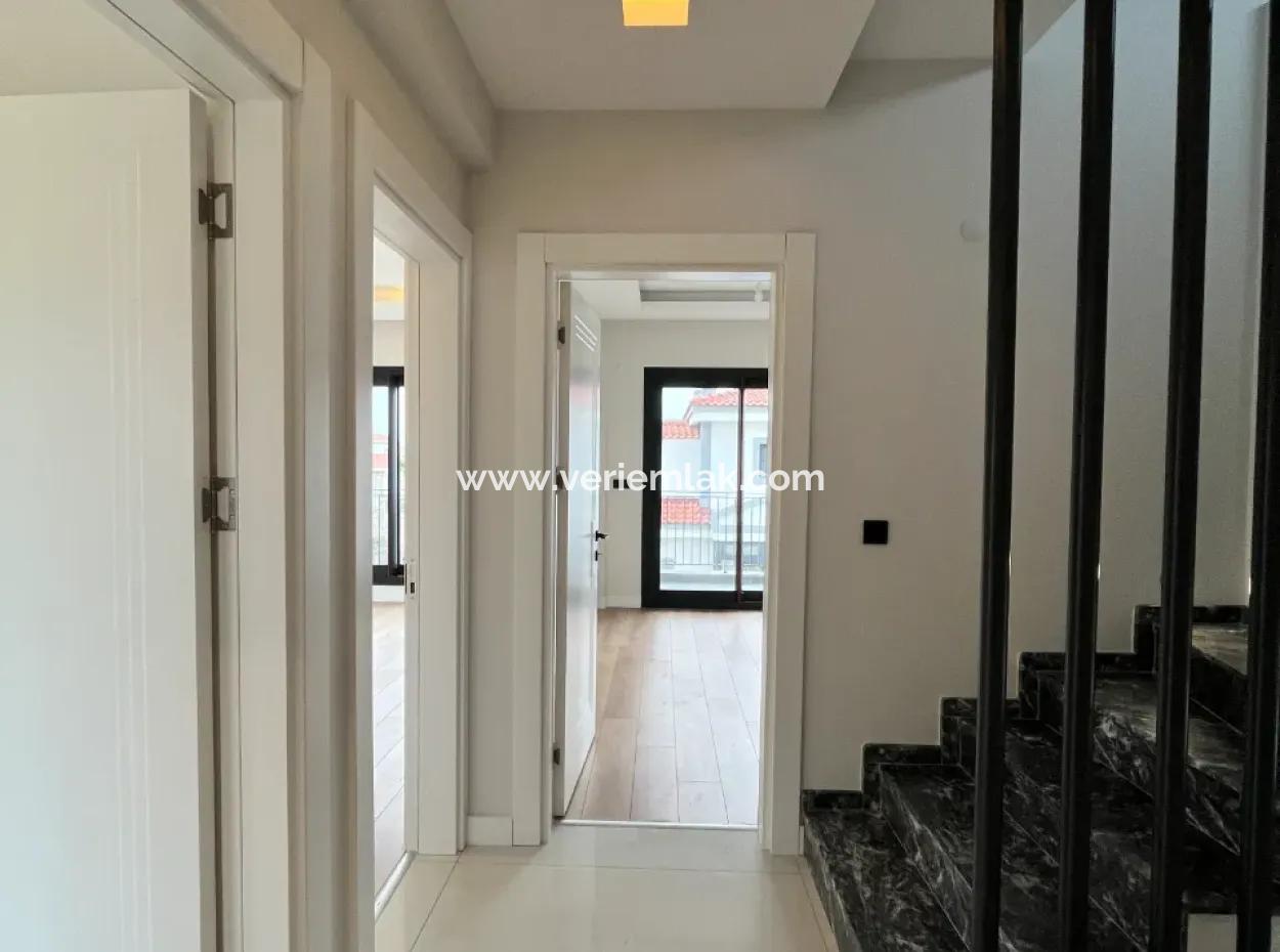 Detached, Pool, Comfortable Life In Seferihisar Hidirlik