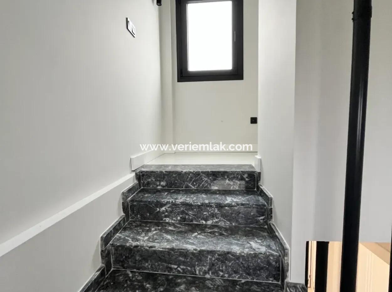 Detached, Pool, Comfortable Life In Seferihisar Hidirlik