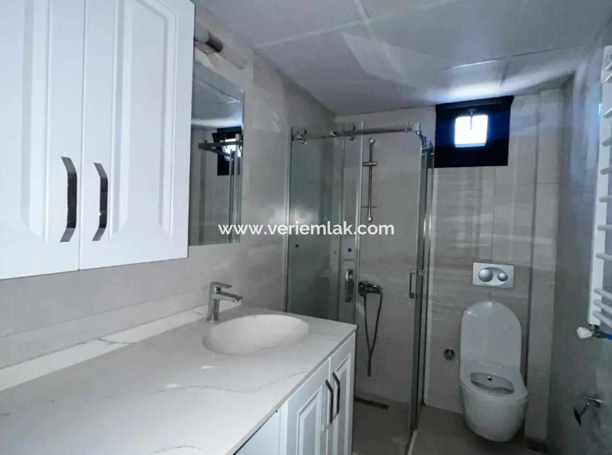 2 1 Brand New Apartment With Separate Kitchen In A Complex With Garden, Pool And Security In Seferihisar Camikebir Neighborhood