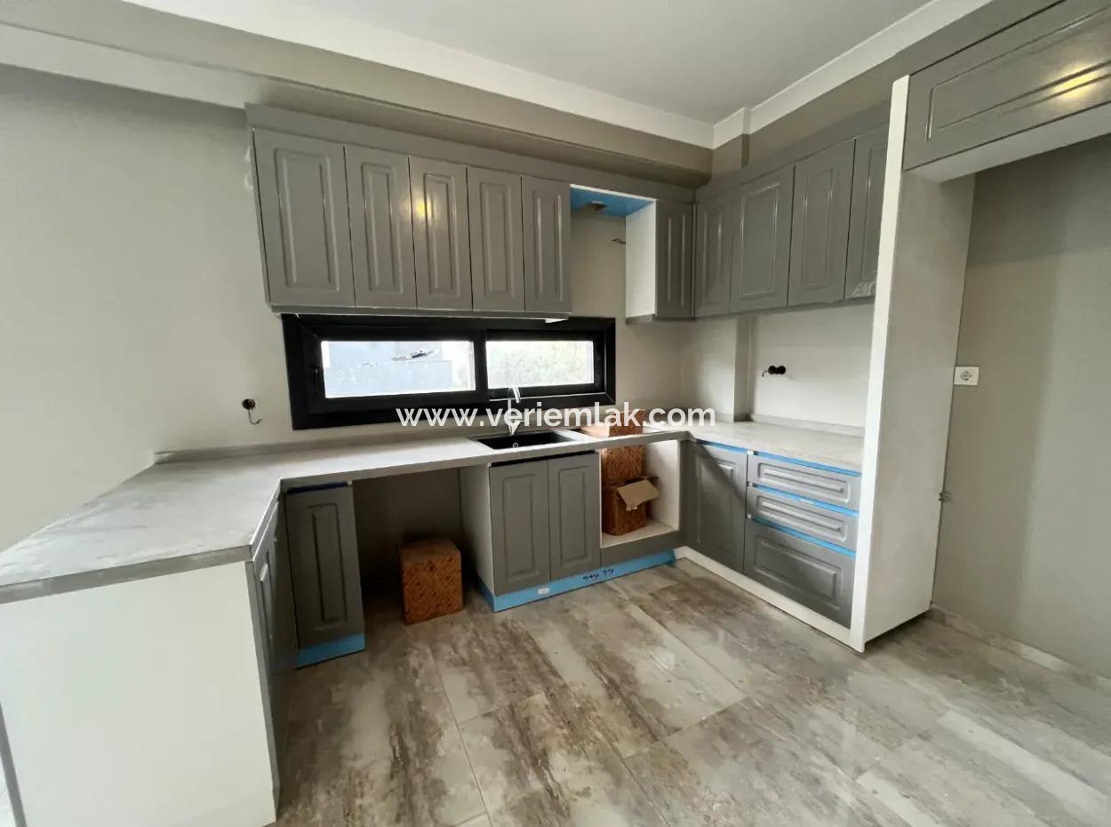 2 1 Duplex With Garden In Seferihisar Çolak İbrahim Bey Neighborhood