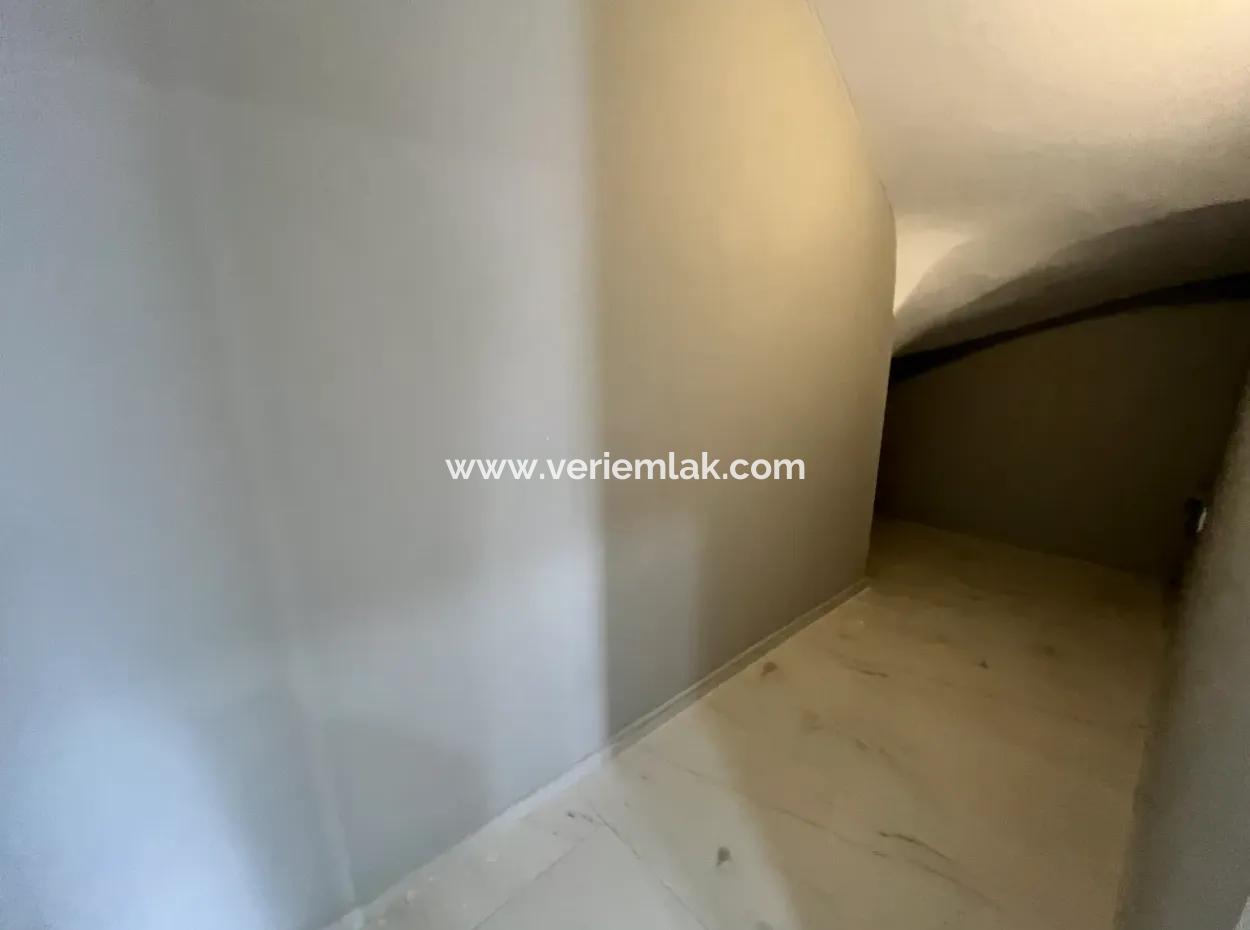 2 1 Duplex With Garden In Seferihisar Çolak İbrahim Bey Neighborhood
