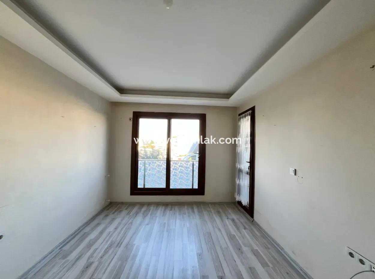 Investment Opportunity In The Center Of Seferihisar: 2 1 Apartments For Sale!