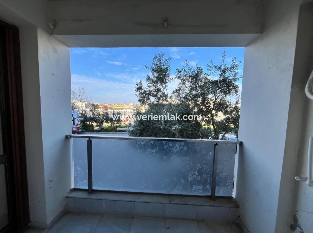 Investment Opportunity In The Center Of Seferihisar: 2 1 Apartments For Sale!