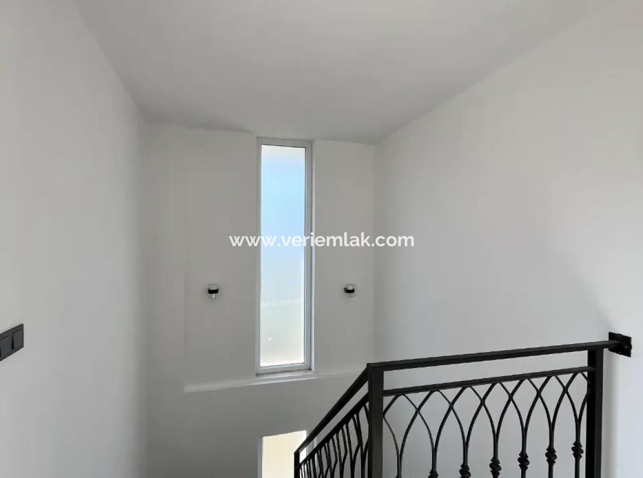 Detached 4 1 Villa For Sale In A Boutique Site In Akarca Orşal Bay