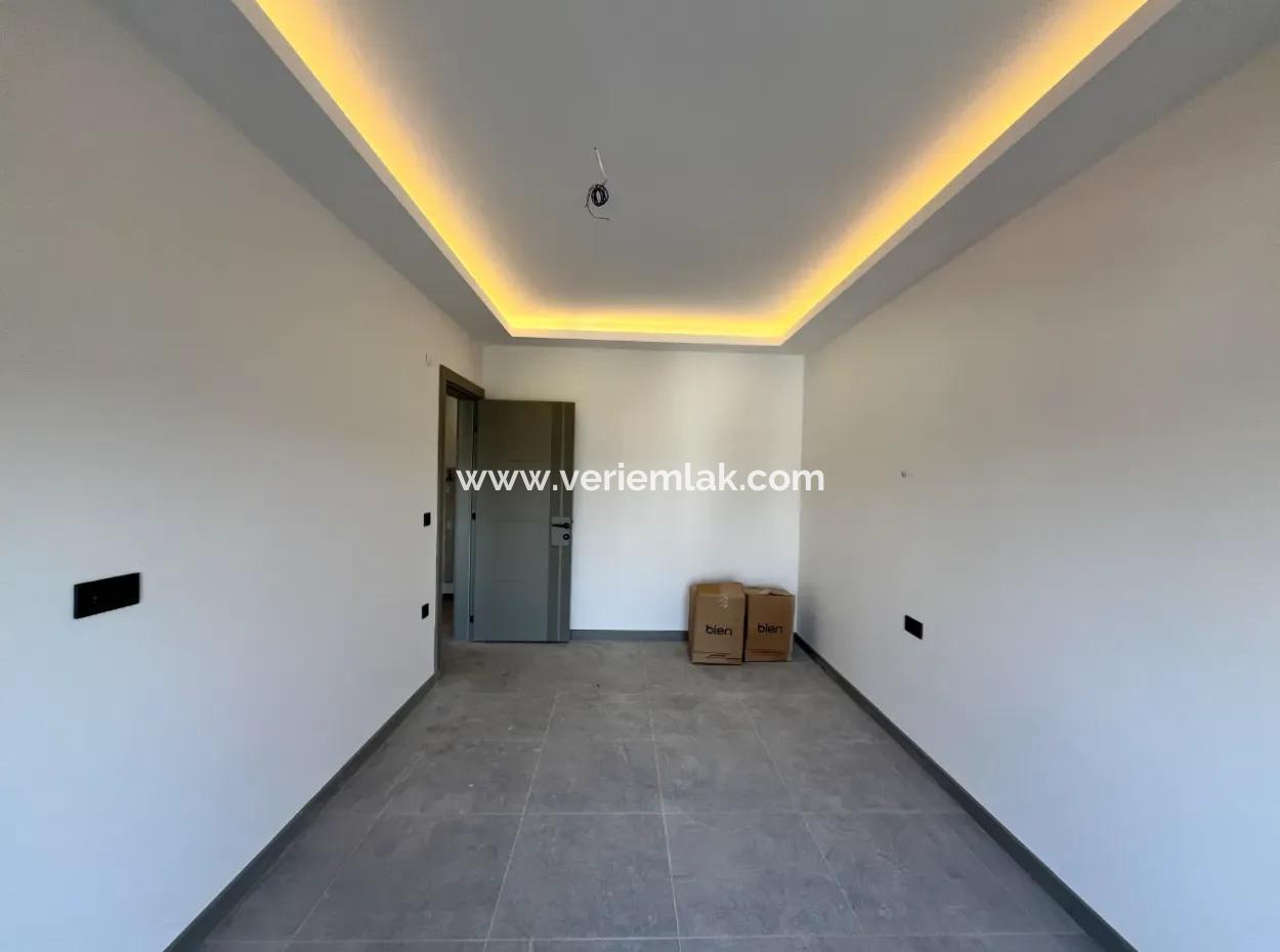 120 M² Large 2 1 Apartment For Sale In Seferihisar Çolakibrahimbey