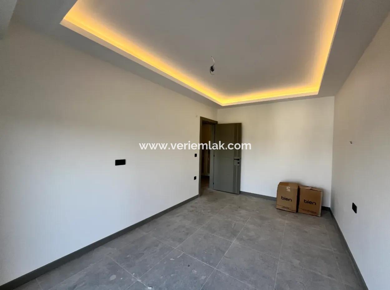 120 M² Large 2 1 Apartment For Sale In Seferihisar Çolakibrahimbey