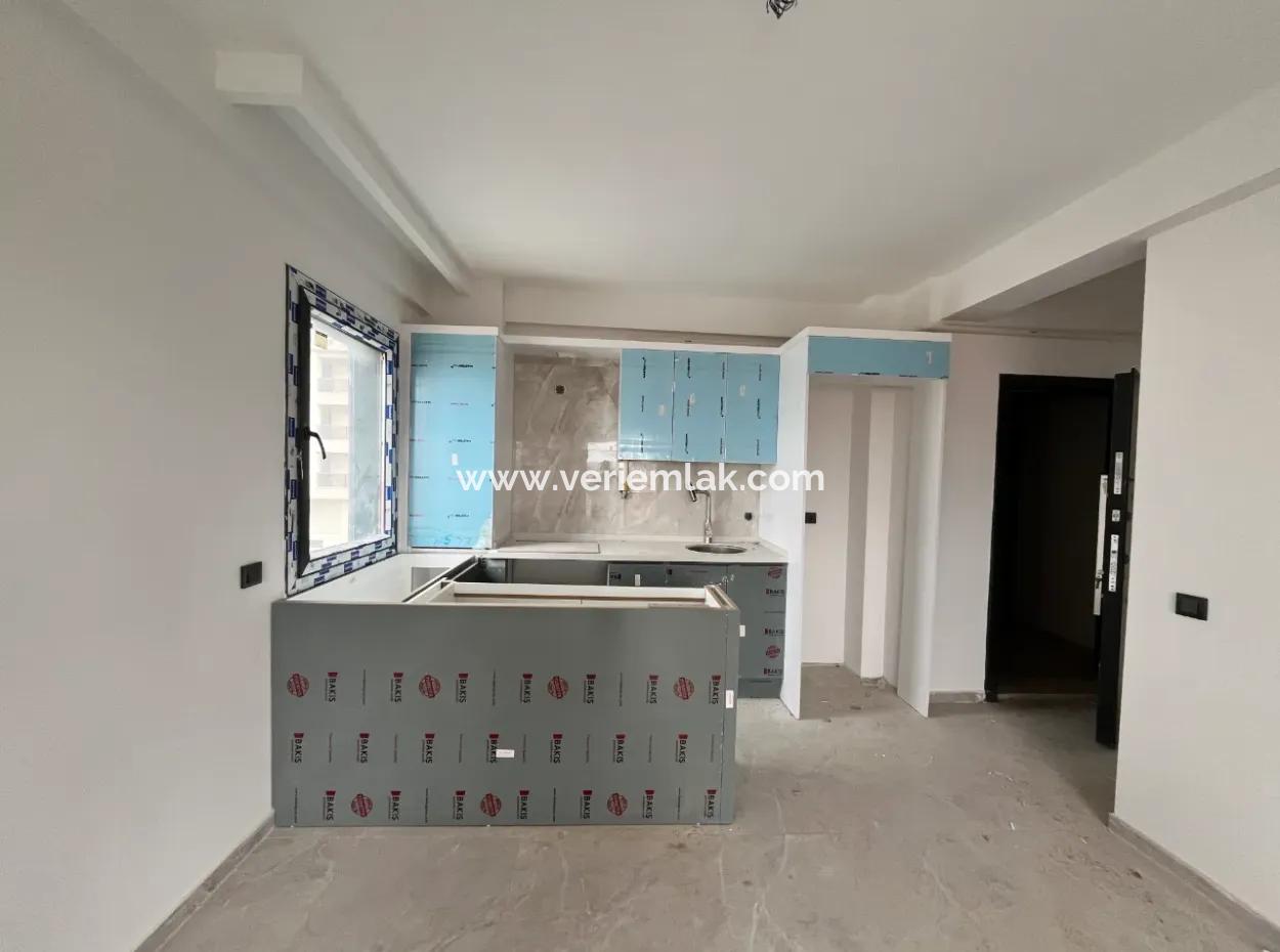 Apartments For Sale In The Most Popular Neighborhood Of Seferihisar Offering Investment And Comfort Together!