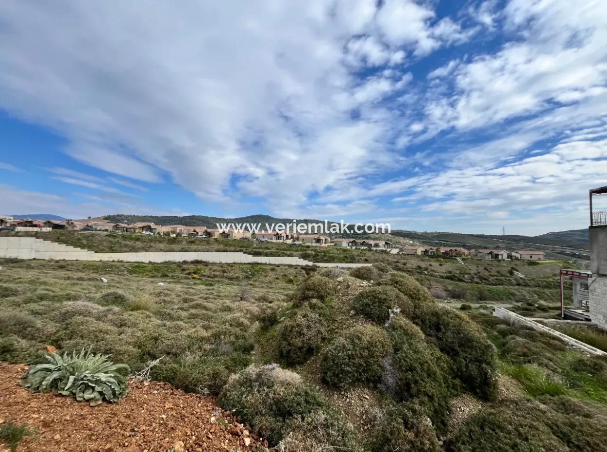 Near Seferihisar State Hospital, 300 M² Duplex Zoned Land For Sale!