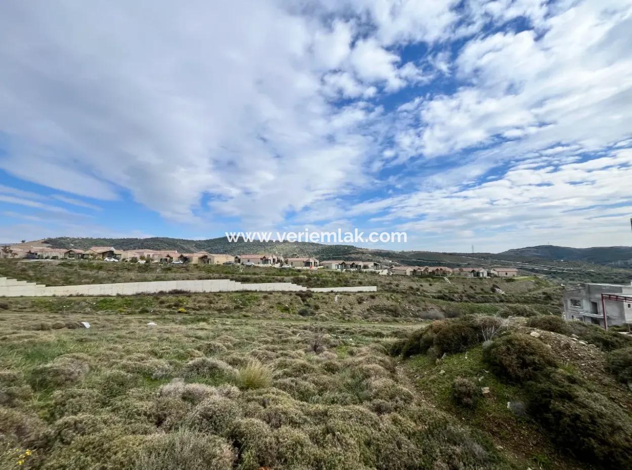 Near Seferihisar State Hospital, 300 M² Duplex Zoned Land For Sale!