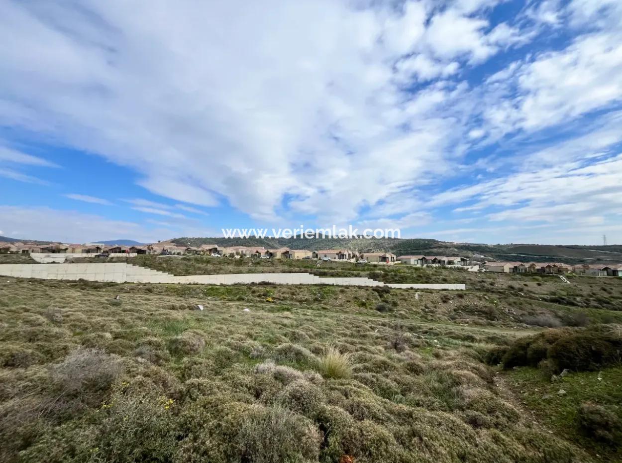 Near Seferihisar State Hospital, 300 M² Duplex Zoned Land For Sale!
