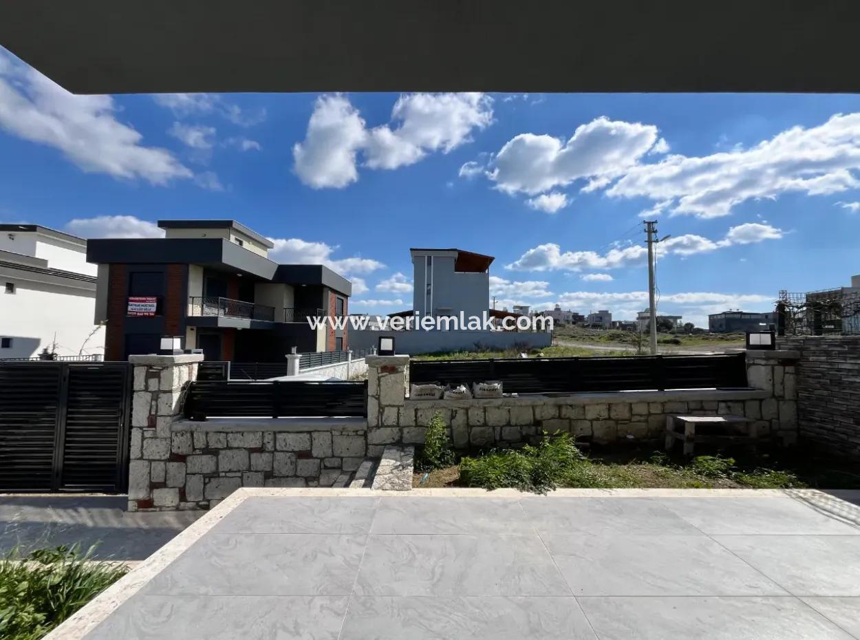 4 Bedrooms 1 Living Room Brand New Villa For Sale With Large Garden In Seferhisar Akarca