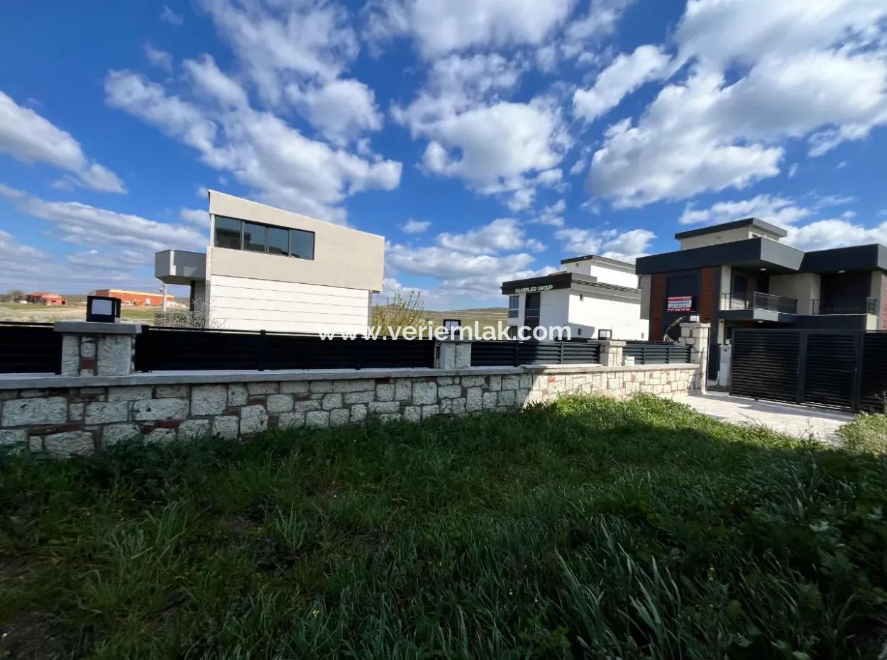 4 Bedrooms 1 Living Room Brand New Villa For Sale With Large Garden In Seferhisar Akarca