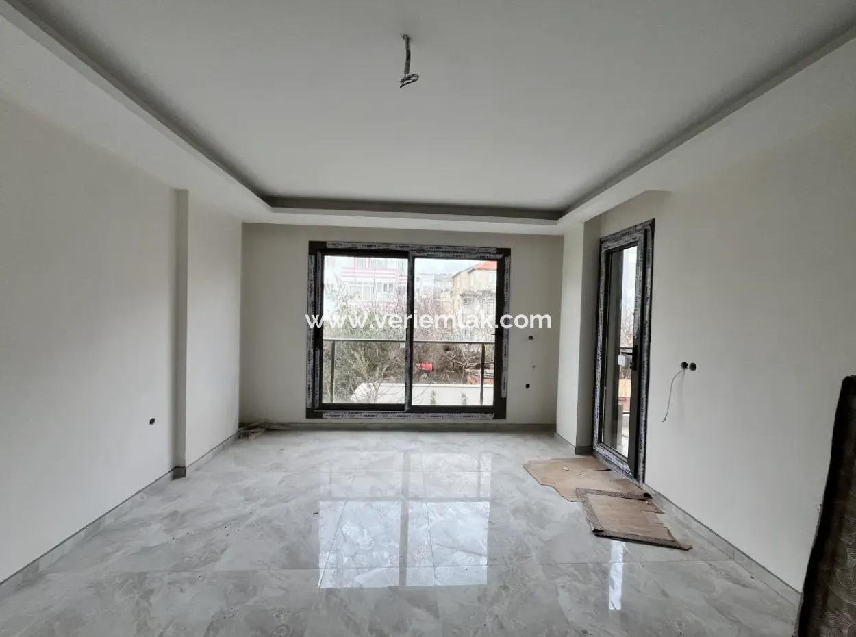 Comfortable And Modern 1 1 Apartment In Seferihisar Center