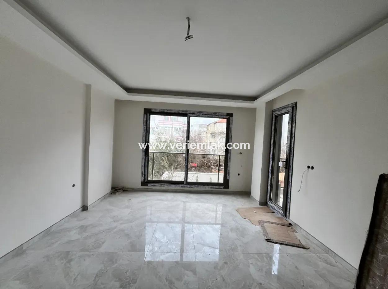 Comfortable And Modern 1 1 Apartment In Seferihisar Center