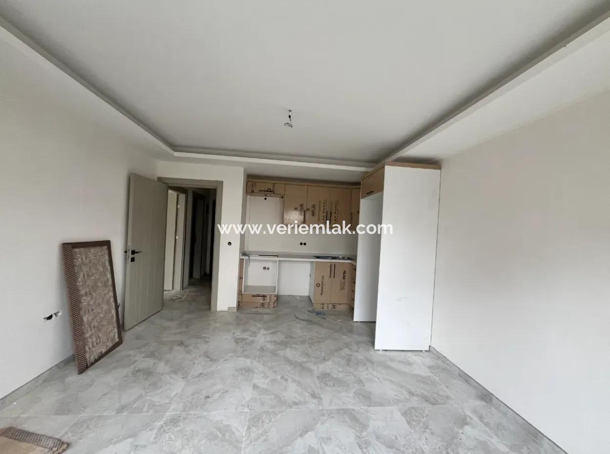 Comfortable And Modern 1 1 Apartment In Seferihisar Center