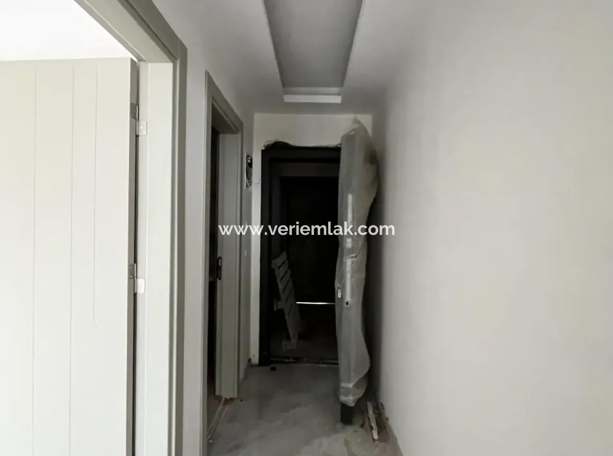 Comfortable And Modern 1 1 Apartment In Seferihisar Center