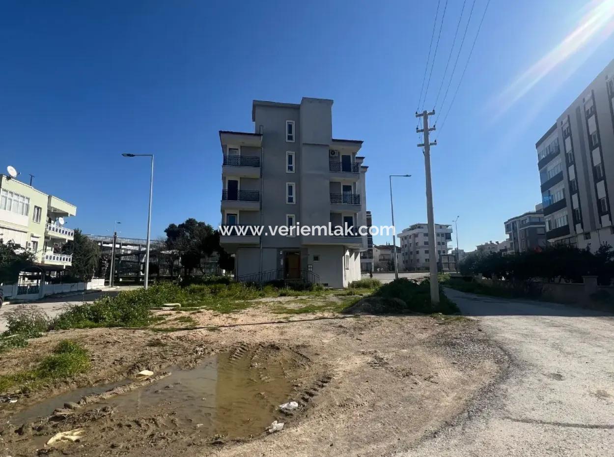 Apartment For Sale In Seferihisar Camikebir Neighborhood With Garden, Separate Nizam 3 1