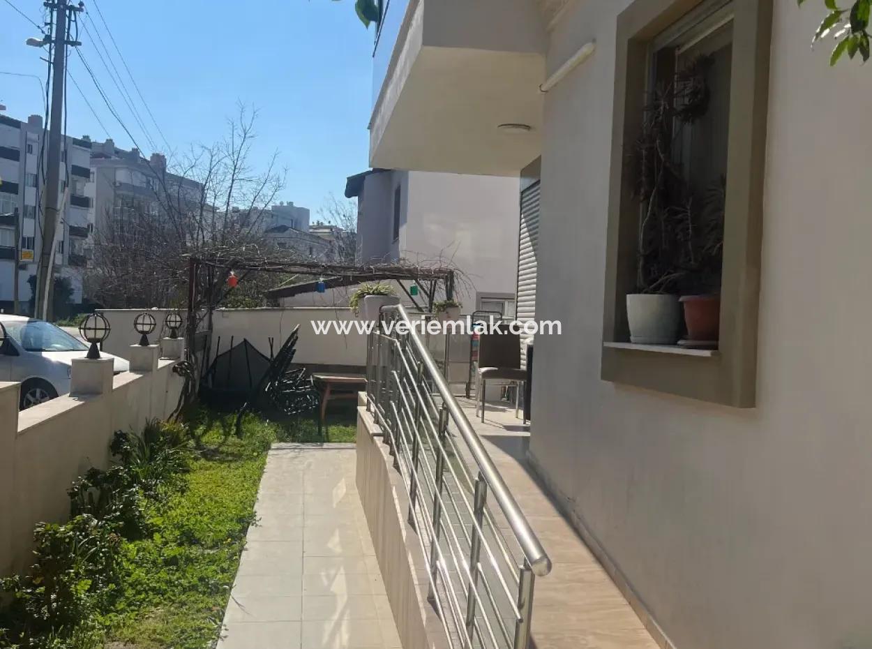 Apartment For Sale In Seferihisar Camikebir Neighborhood With Garden, Separate Nizam 3 1