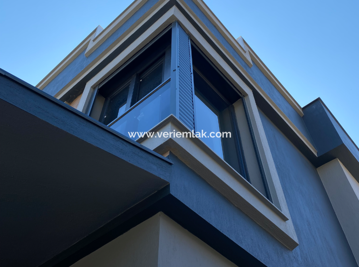 3 1 Villa For Sale With Large Garden In Seferihisar Doğanbey Ar Housing Complex