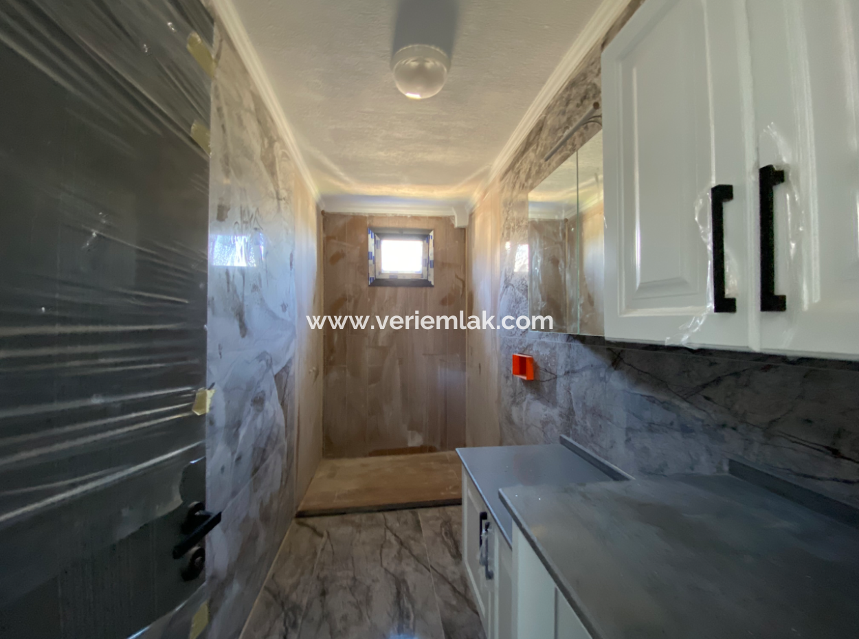 3 1 Villa For Sale With Large Garden In Seferihisar Doğanbey Ar Housing Complex