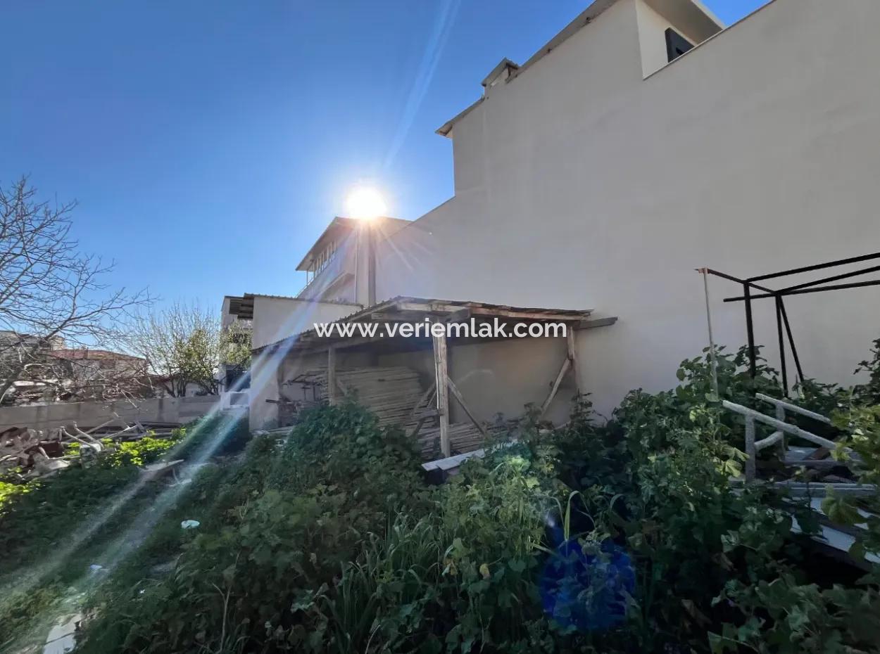 Corner Parcel Suitable For Investment Land For Sale In Seferihisar Çolakibrahimbey Neighborhood!