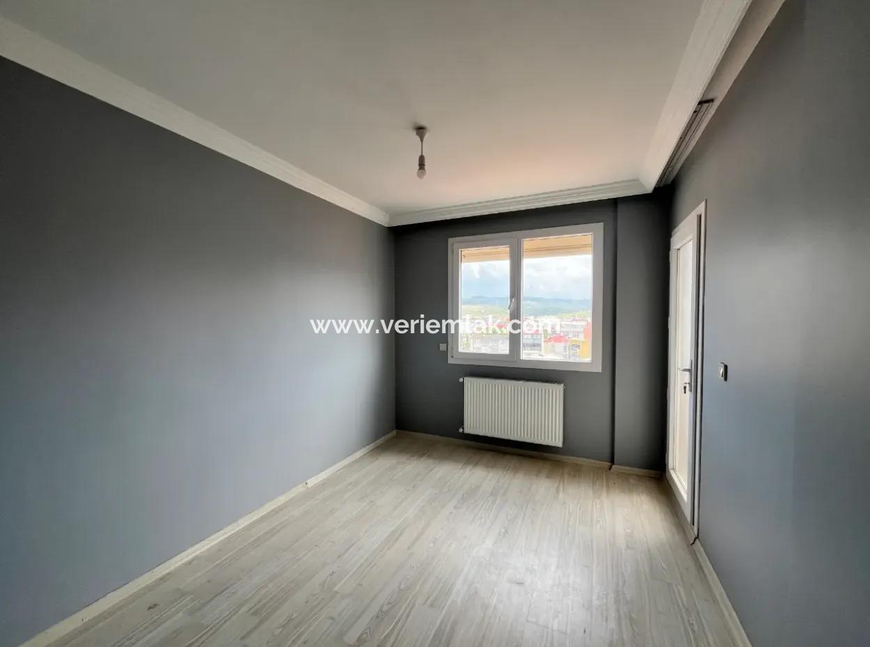 3 1 Apartment For Sale With Closed Kitchen In Corner Location In Seferihisar Hidirlik Neighborhood