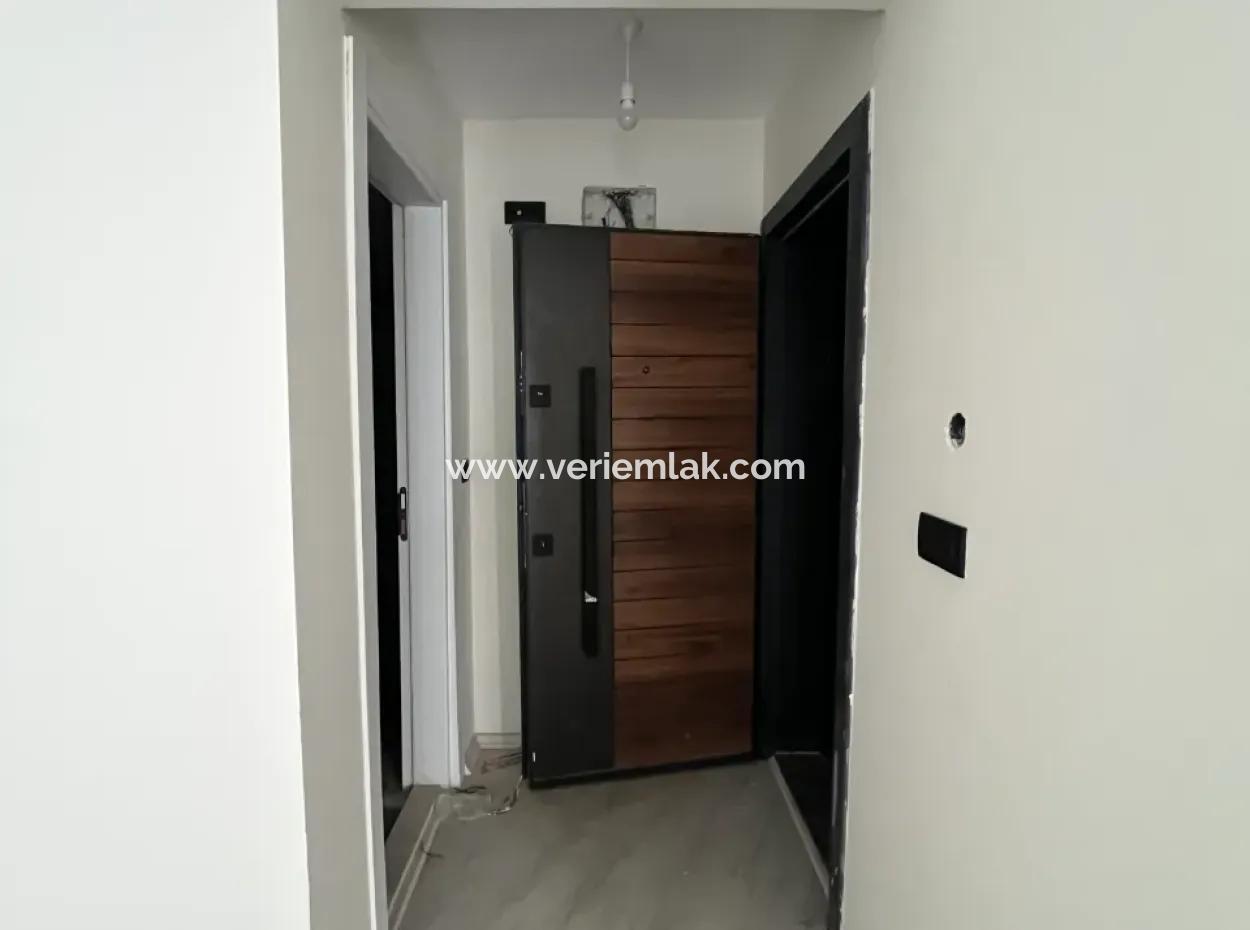 1 1 Brand New Apartment With Luxury Architecture In Seferihisar Turabiye Neighborhood