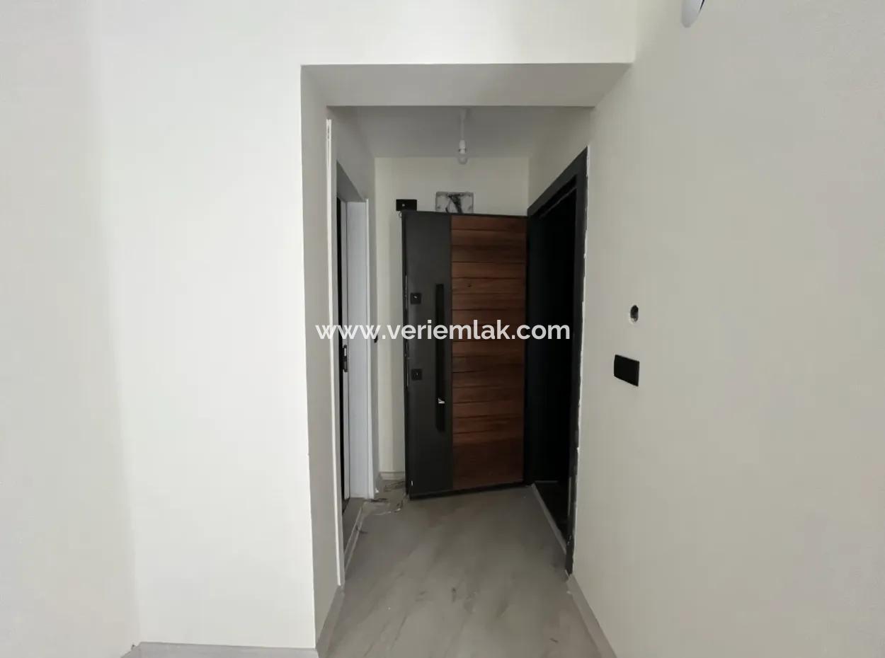 1 1 Brand New Apartment With Luxury Architecture In Seferihisar Turabiye Neighborhood
