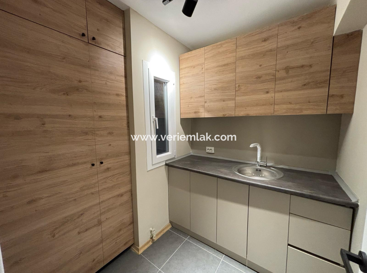 Alsancak Architect Sinanda Workplace For Rent Near Dünyagöz Hospital.