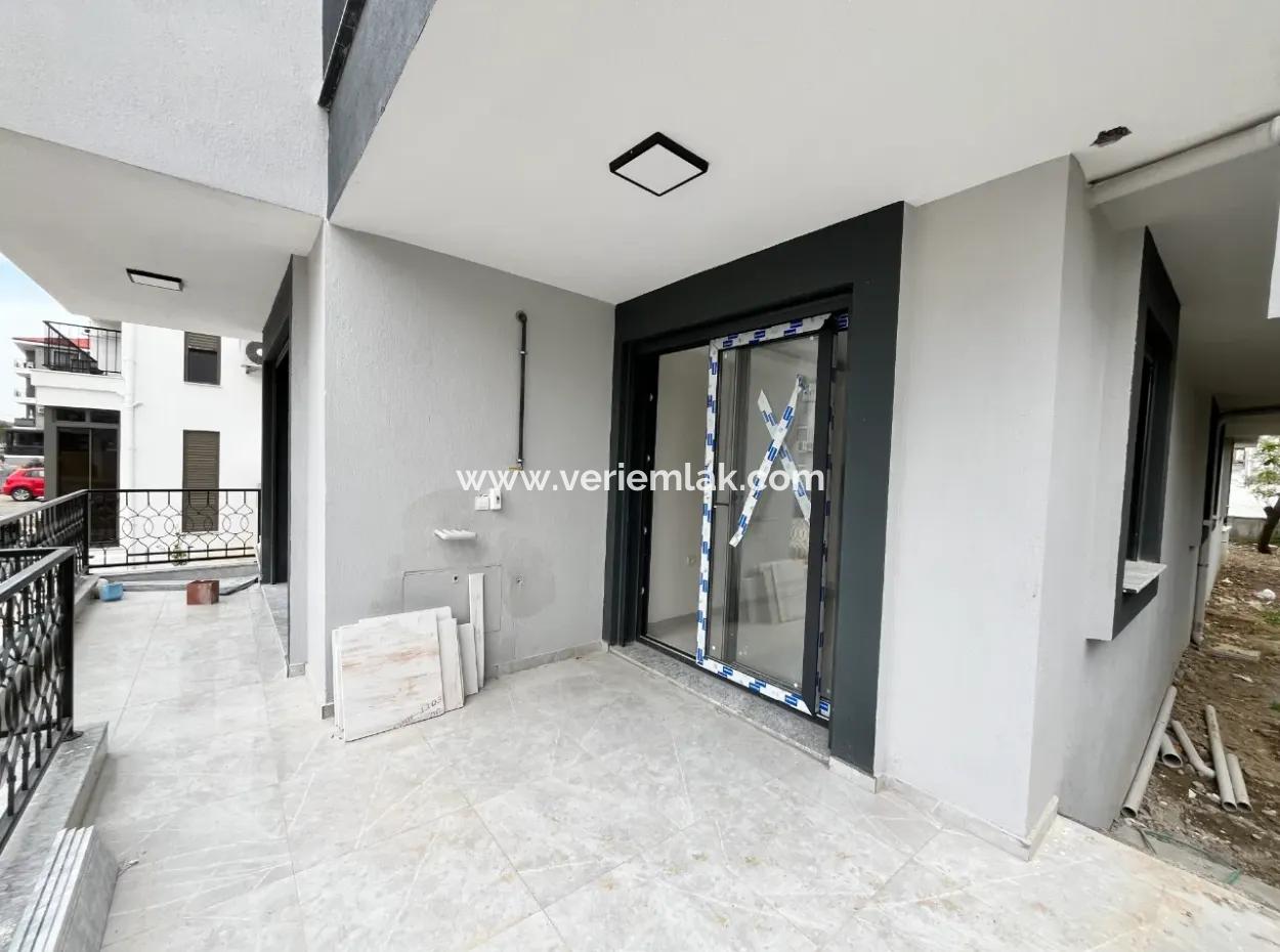 2 1 Zero Apartment With Garden Use, Large Terrace On Seferihisar Mosque Neighborhood, Gözsüzler Caddesi