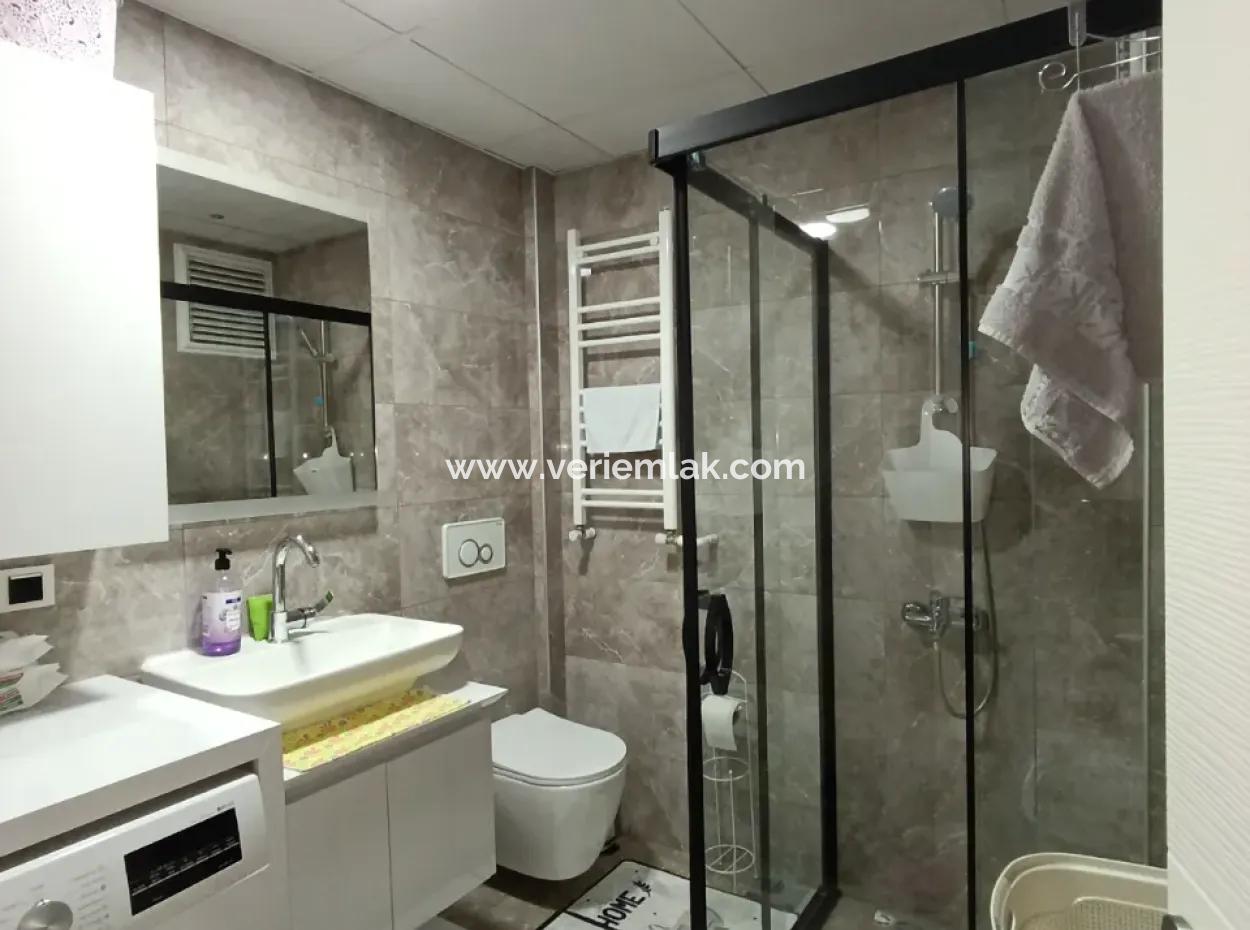 1 1 Apartment For Sale With Luxury Architecture In The Corner Location, In The Eylül Life Site, In The Neighborhood Of Seferihisar Çolakibrahimbey