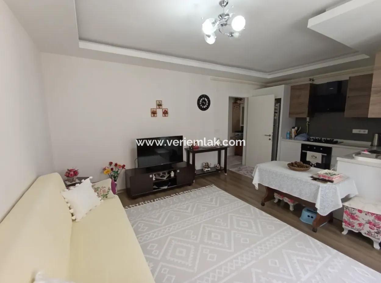 1 1 Apartment For Sale With Luxury Architecture In The Corner Location, In The Eylül Life Site, In The Neighborhood Of Seferihisar Çolakibrahimbey