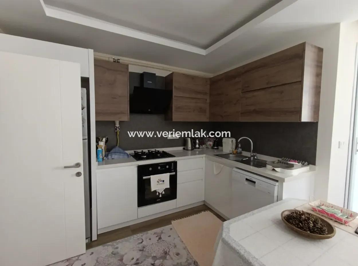 1 1 Apartment For Sale With Luxury Architecture In The Corner Location, In The Eylül Life Site, In The Neighborhood Of Seferihisar Çolakibrahimbey