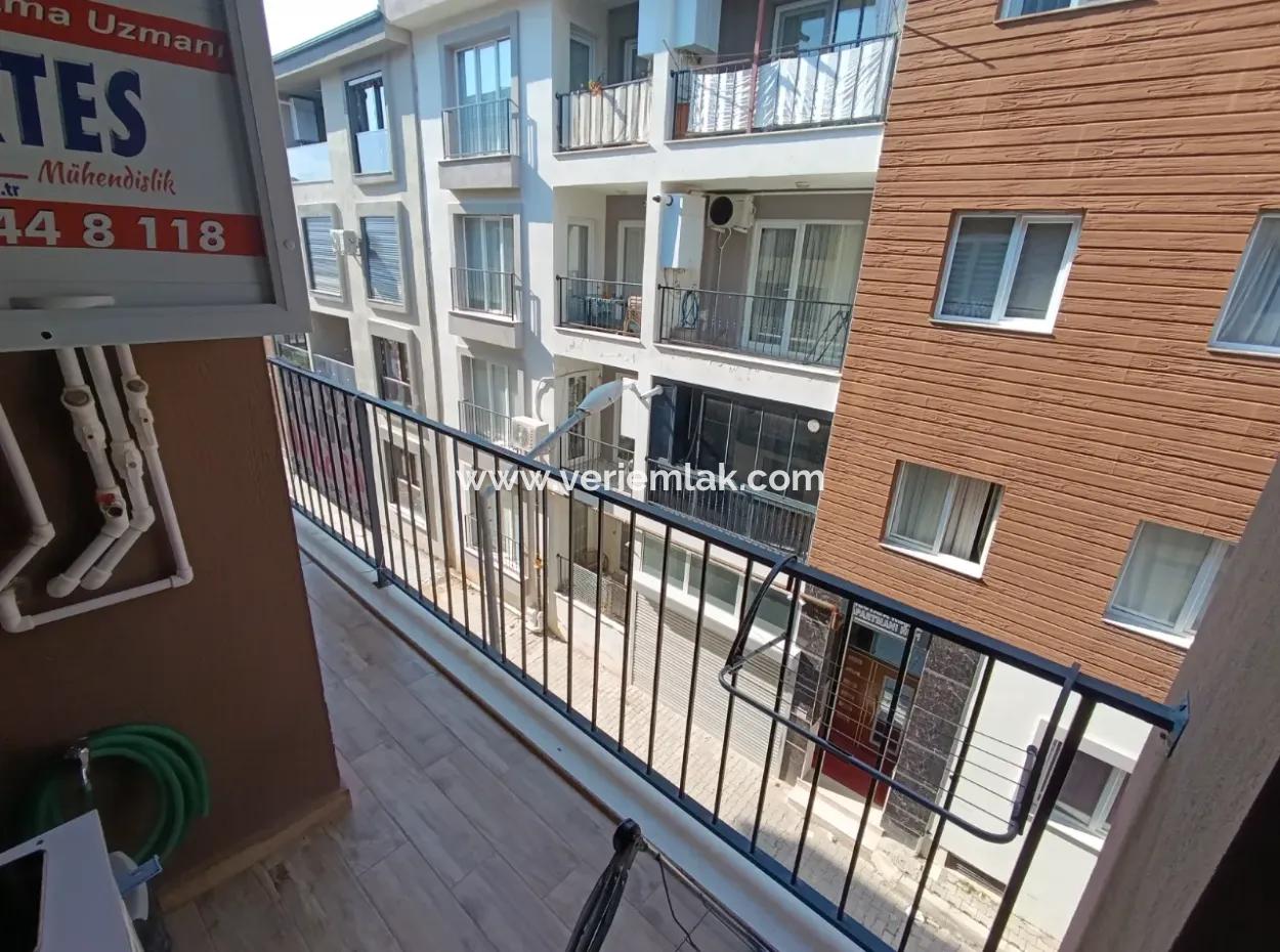 1 1 Apartment For Sale With Luxury Architecture In The Corner Location, In The Eylül Life Site, In The Neighborhood Of Seferihisar Çolakibrahimbey