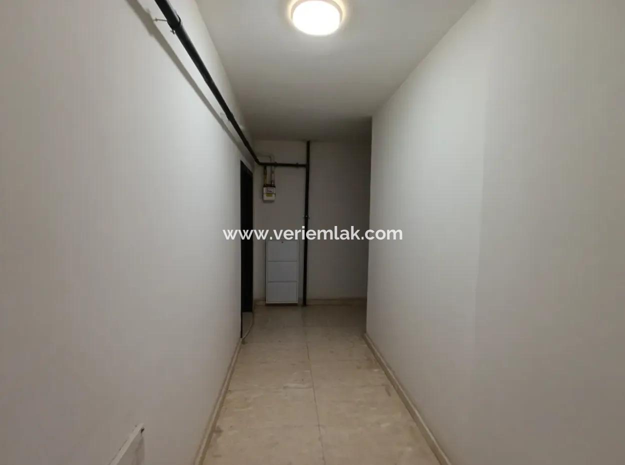 1 1 Apartment For Sale With Luxury Architecture In The Corner Location, In The Eylül Life Site, In The Neighborhood Of Seferihisar Çolakibrahimbey