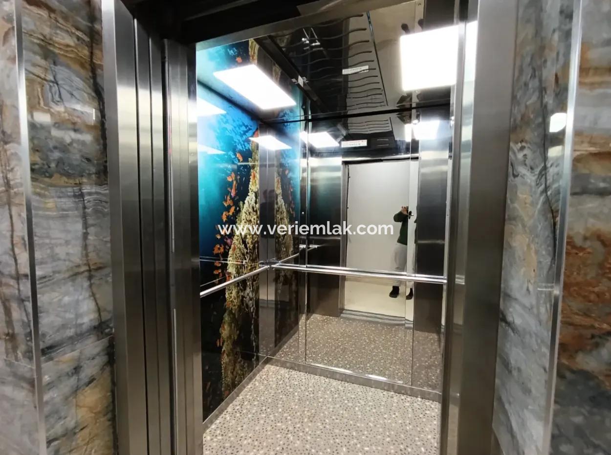 1 1 Apartment For Sale With Luxury Architecture In The Corner Location, In The Eylül Life Site, In The Neighborhood Of Seferihisar Çolakibrahimbey