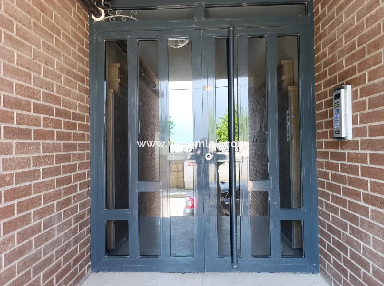 1 1 Apartment For Sale With Luxury Architecture In The Corner Location, In The Eylül Life Site, In The Neighborhood Of Seferihisar Çolakibrahimbey