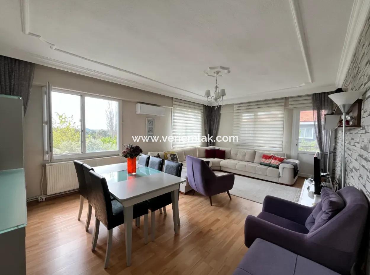 Spacious And Sparkling 3 1 Apartment On Gözsüzler Street, With Tangerine Garden View