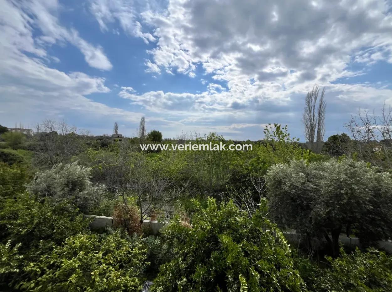 Spacious And Sparkling 3 1 Apartment On Gözsüzler Street, With Tangerine Garden View