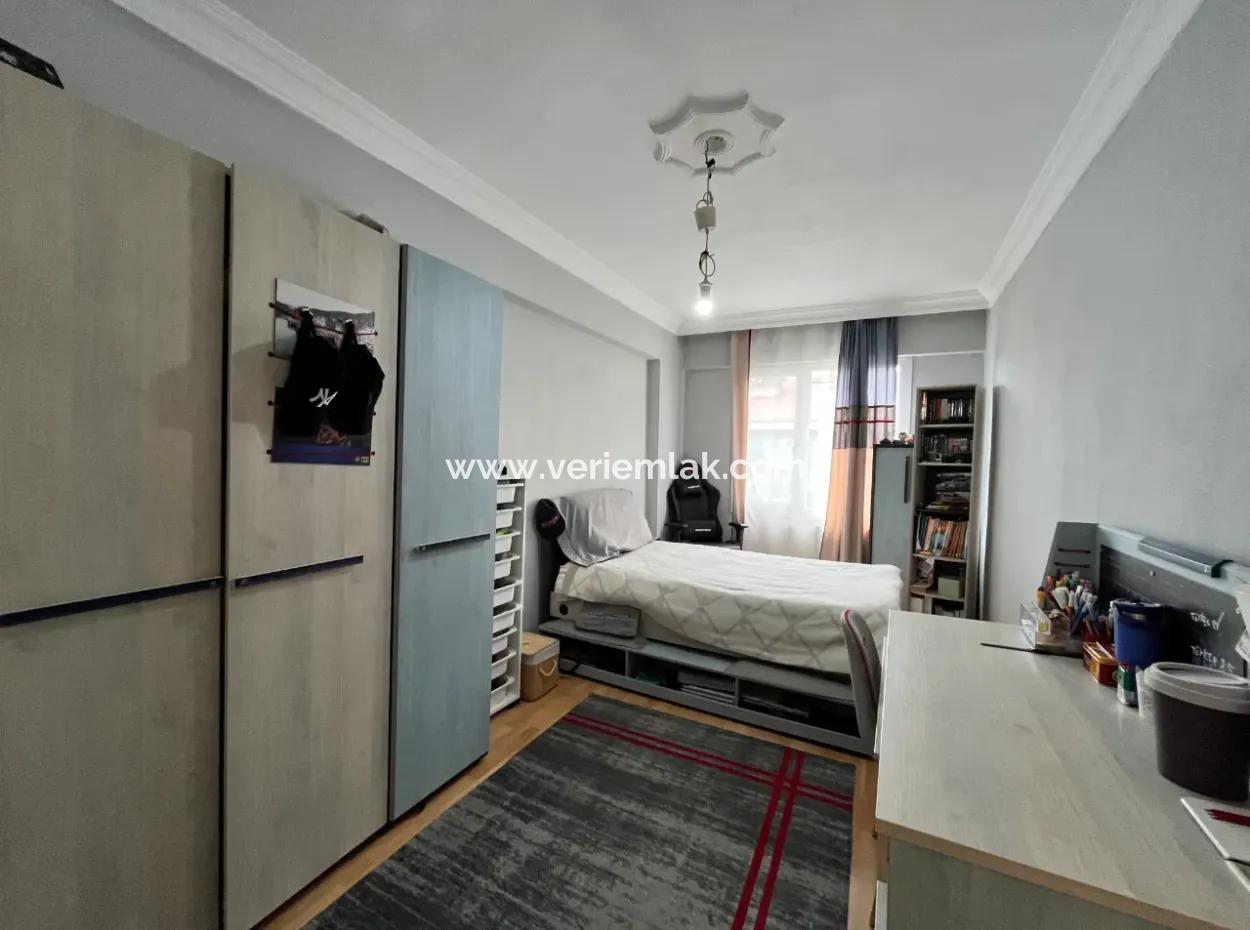 Spacious And Sparkling 3 1 Apartment On Gözsüzler Street, With Tangerine Garden View