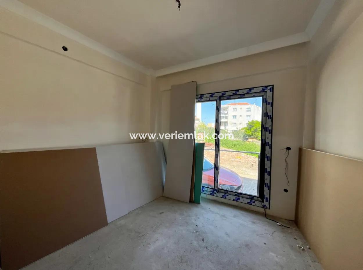 1 1 Corner Apartment For Sale In Seferihisar Hidirlik Neighborhood