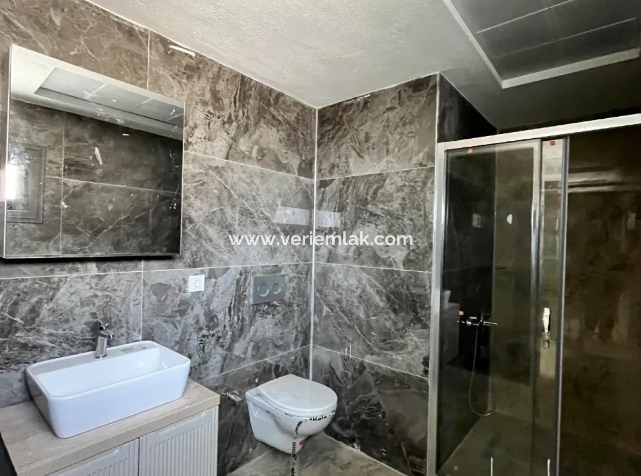 4 1 Villa For Sale With Luxury Architecture In A Complex In Seferihisar Hidirlik Neighborhood