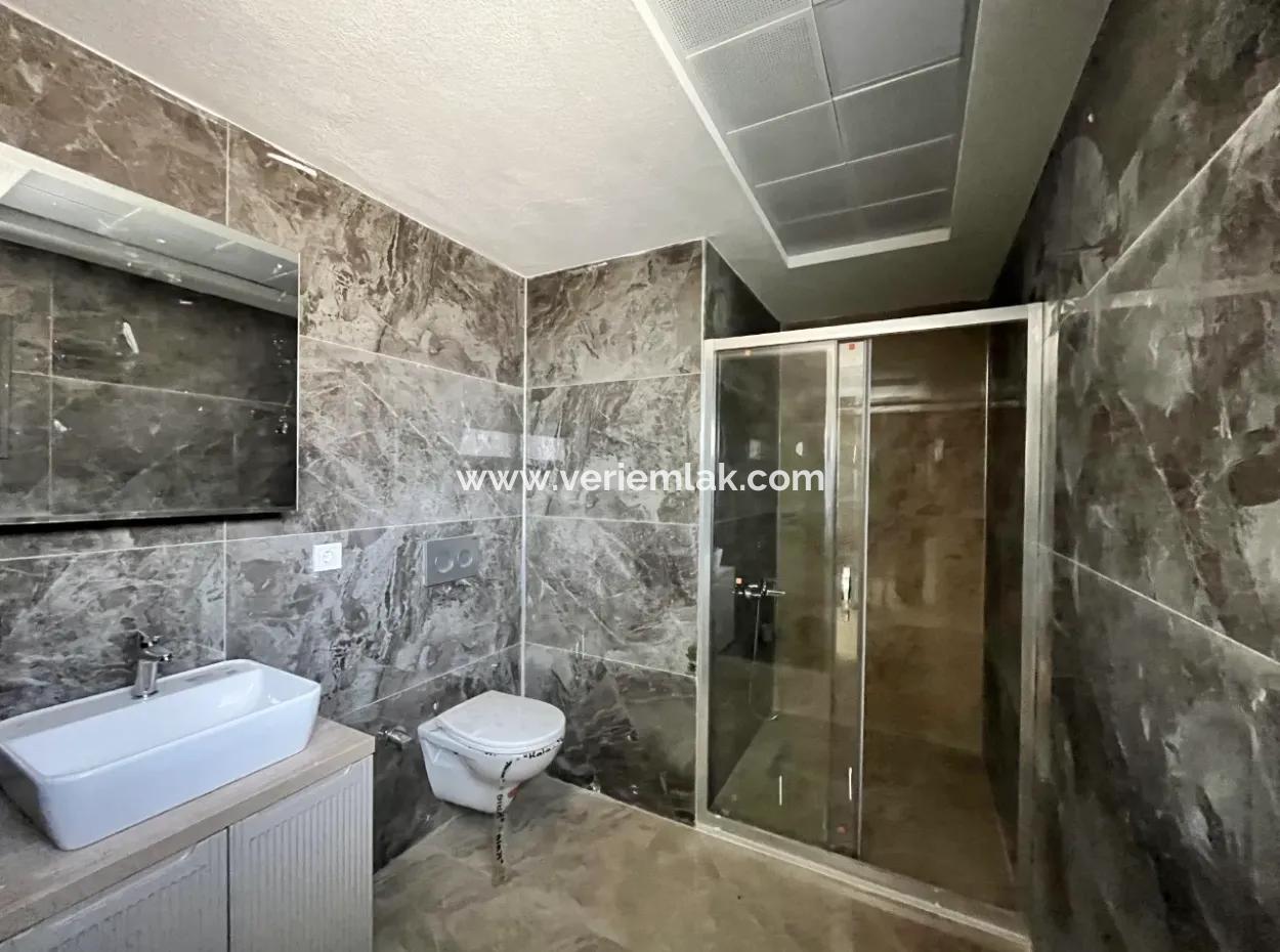 4 1 Villa For Sale With Luxury Architecture In A Complex In Seferihisar Hidirlik Neighborhood