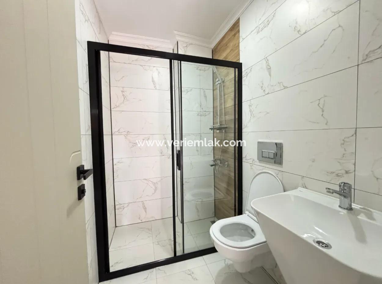 Centrally Located Office For Rent In Seferihisar Camikebir Neighborhood – Zero Building, Zero Use