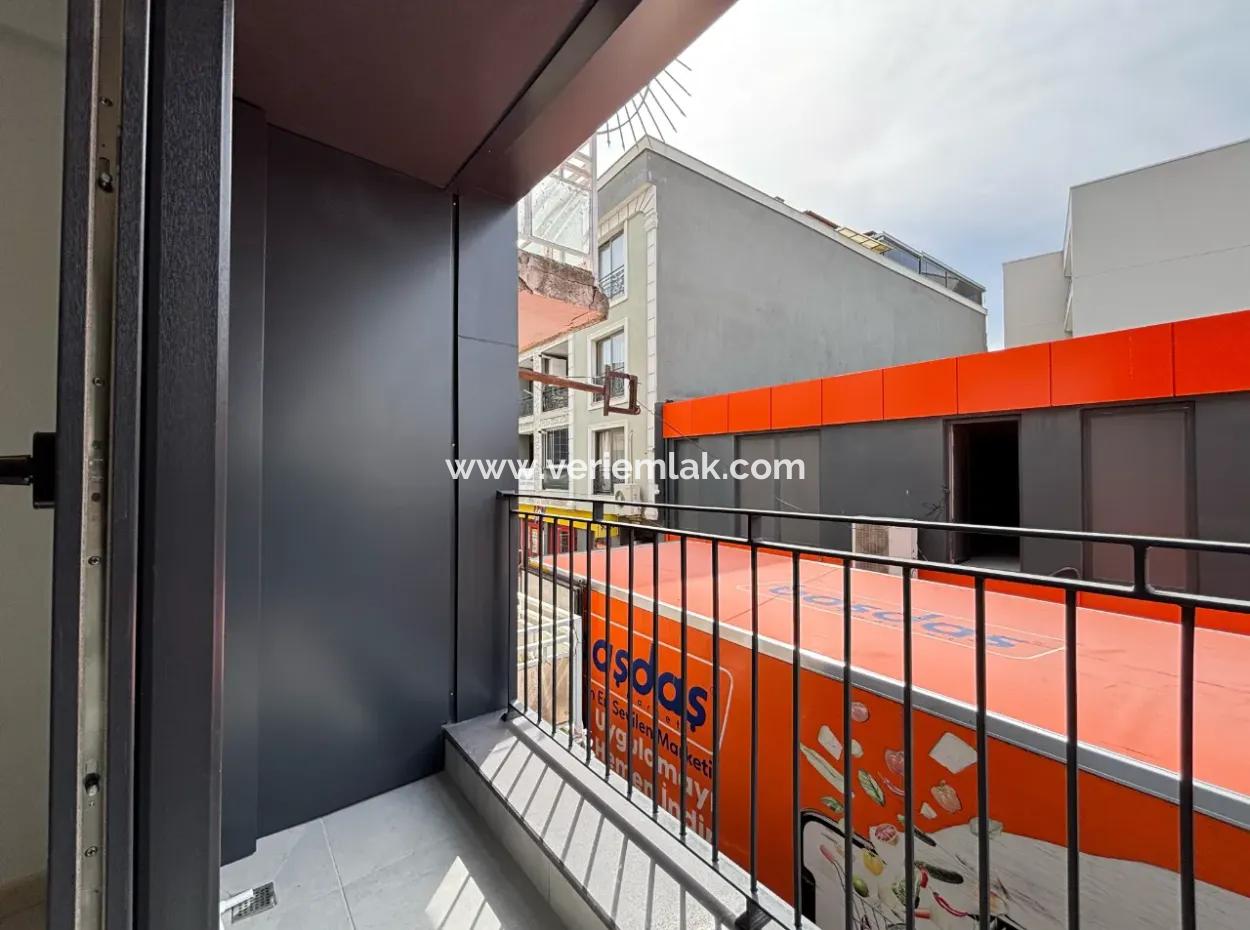 Centrally Located Office For Rent In Seferihisar Camikebir Neighborhood – Zero Building, Zero Use